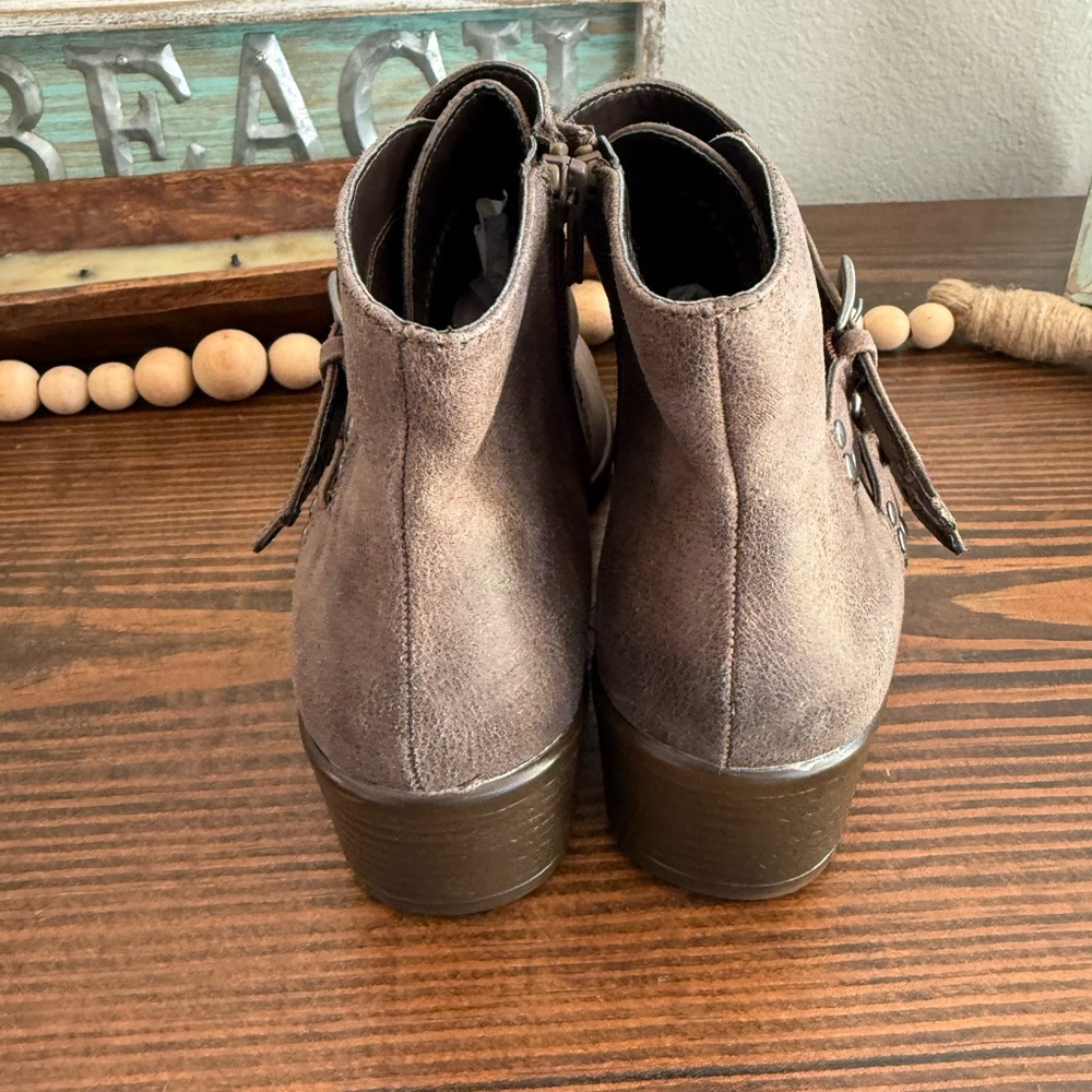 Aerosoles Brown Ankle Boots Double Buckle Moto Low Heel Comfort Size 10 - Picture 7 of 9